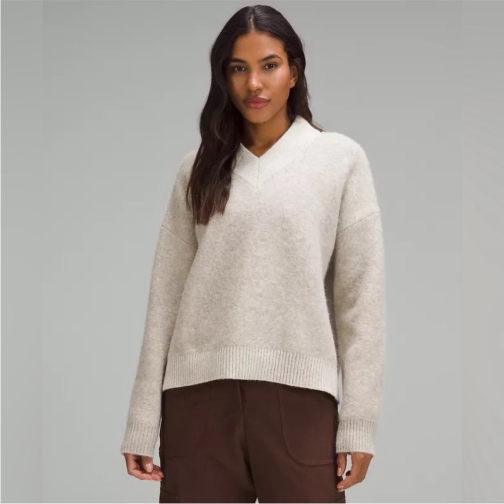 LULULEMON Alpaca Wool-Blend V-Neck Sweater Size Medium